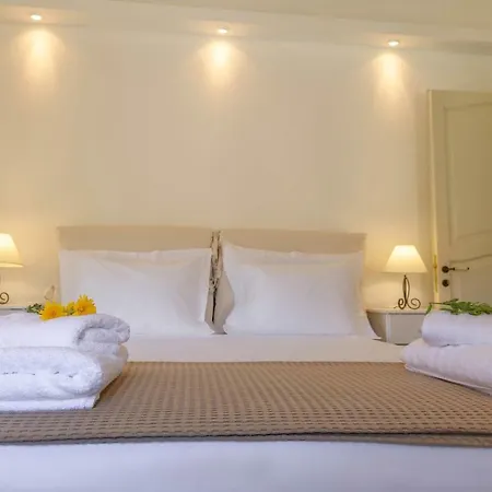 Pithari House * Corfu (city)