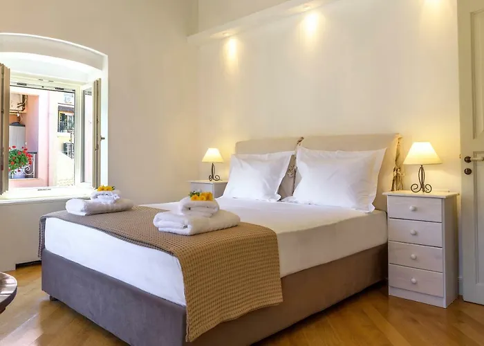 Pithari House * Corfu (city)