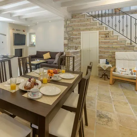 Pithari House בית נופש *